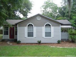 3221 NW 11th St., Gainesville, FL 32609