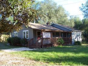 8231 Swan Lake Rd, Melrose, FL 32666