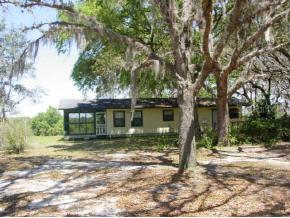 204 1st St., Melrose, FL 32666