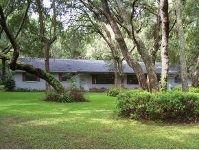 827 SE 4th Avenue, Melrose, FL 32666