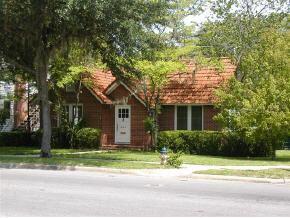 423 SW 10th St., Gainesville, FL 32601