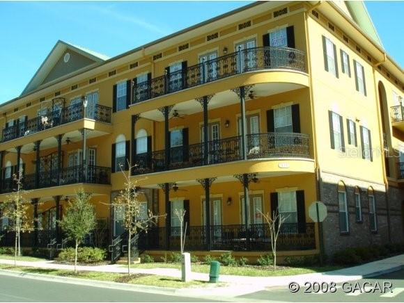 325 NW 14th St. #202, Gainesville, FL 32603