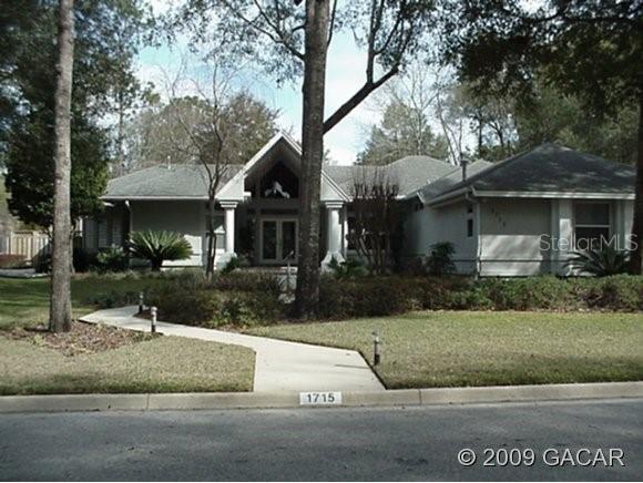 1715 SW 86th Ter., Gainesville, FL 32607
