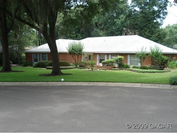 2220 NW 28th St., Gainesville, FL 32605