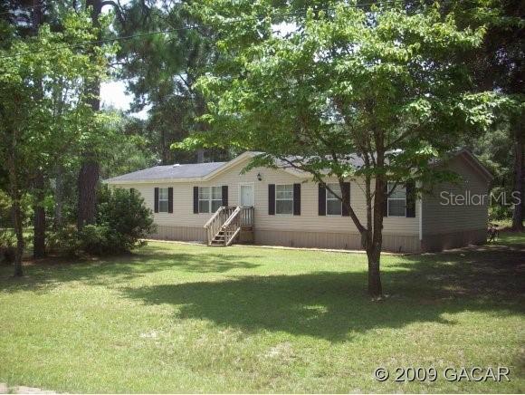 205 Walnut Dr., Hawthorne, FL 32640