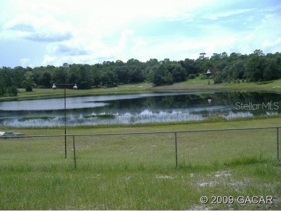 261 Swan Lake Dr., Melrose, FL 32666