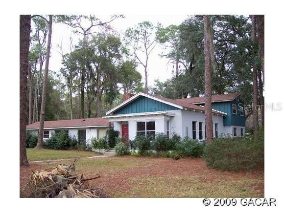 500 Grove St., Melrose, FL 32666