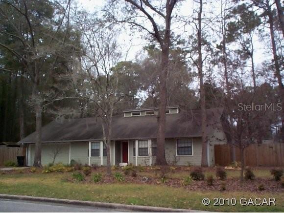 4828 NW 35 Place Pl., Gainesville, FL 32606