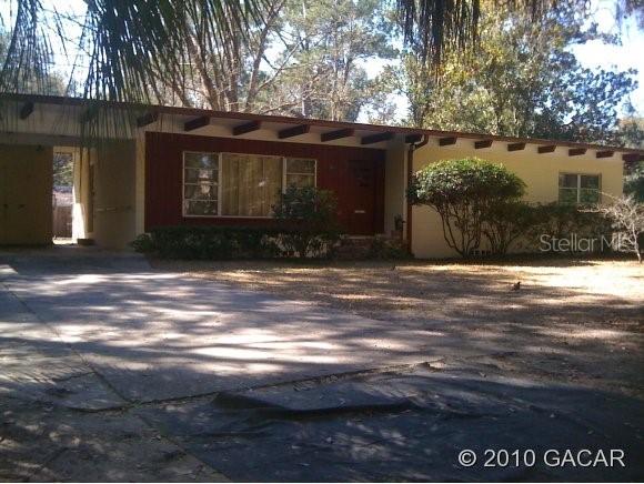 827 NW 15th Ave., Gainesville, FL 32601