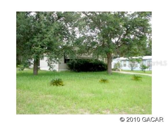 234 Pine St., Hawthorne, FL 32640