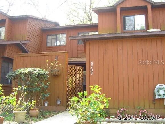 5709 SW 10th Pl., Gainesville, FL 32607