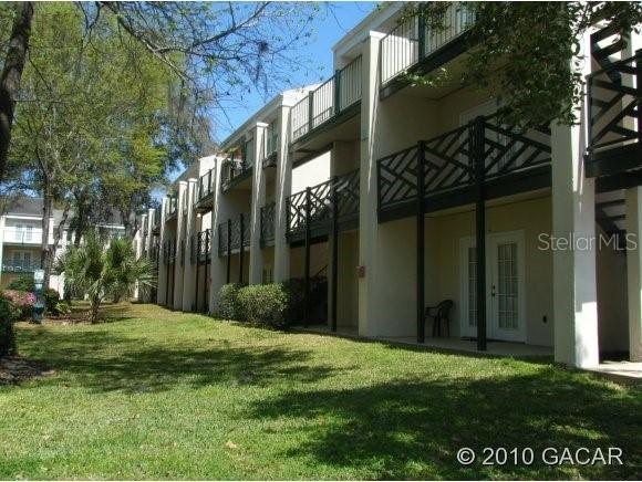 1228C SW 16th Ave., Gainesville, FL 32601