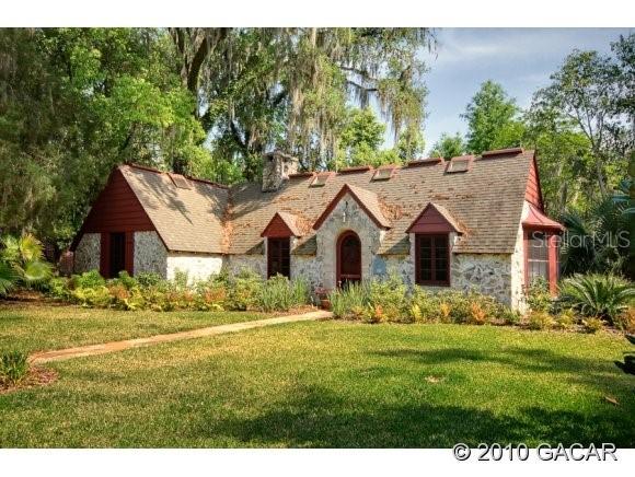 525 NE 9th Ave., Gainesville, FL 32601