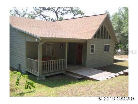 300 Cue Lake Dr., Hawthorne, FL 32640