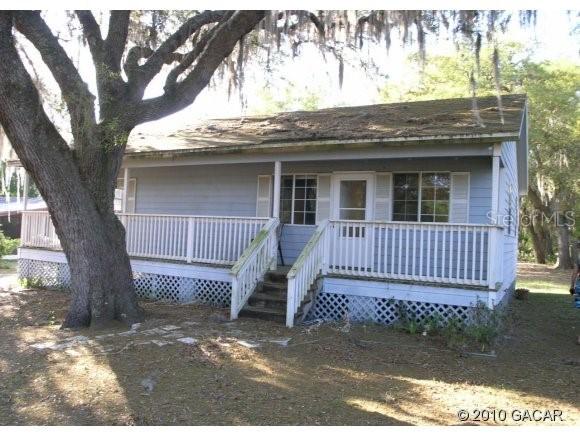 108 Hotel St., Melrose, FL 32666