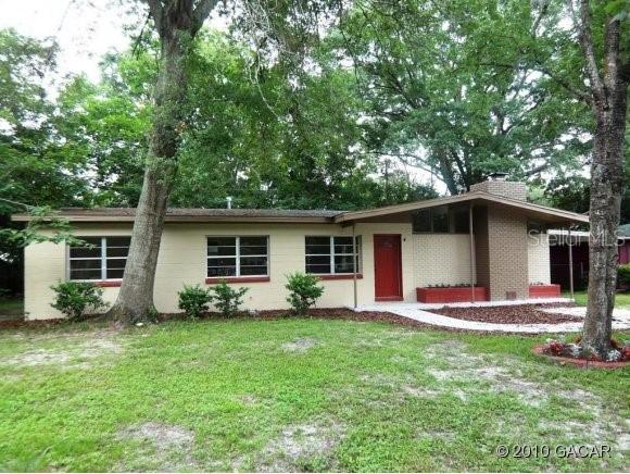 2703 NE 11 St., Gainesville, FL 32609
