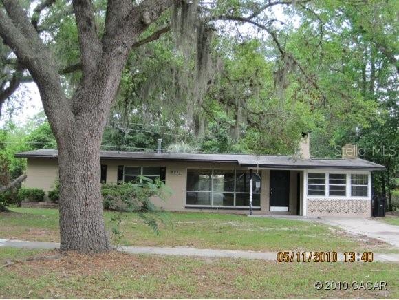 2211 NE 12 St., Gainesville, FL 32609