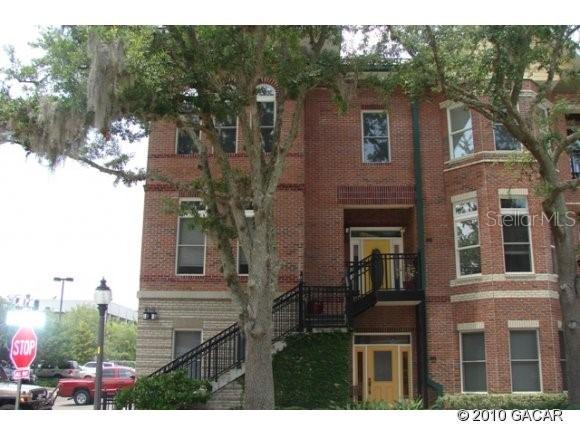 108 NE 4th St. #26, Gainesville, FL 32601