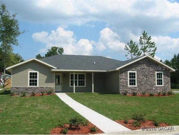 907 NW 255th Way, Newberry, FL 32669