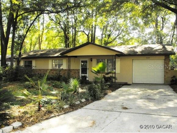 4220 NW 20 Drive Dr., Gainesville, FL 32605