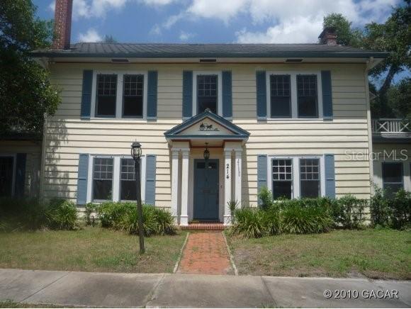 214 NE 9th Avenue Ave., Gainesville, FL 32601