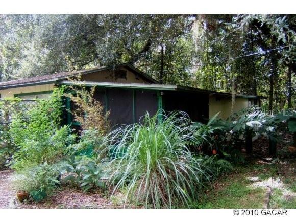 484 SE 18th St., Melrose, FL 32666