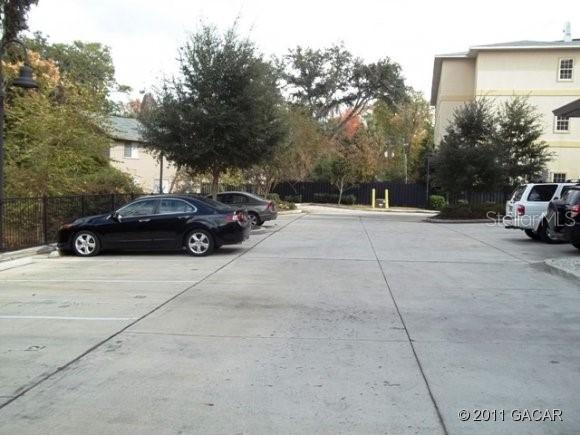 1142 SW 9th Rd. #401, Gainesville, FL 32601