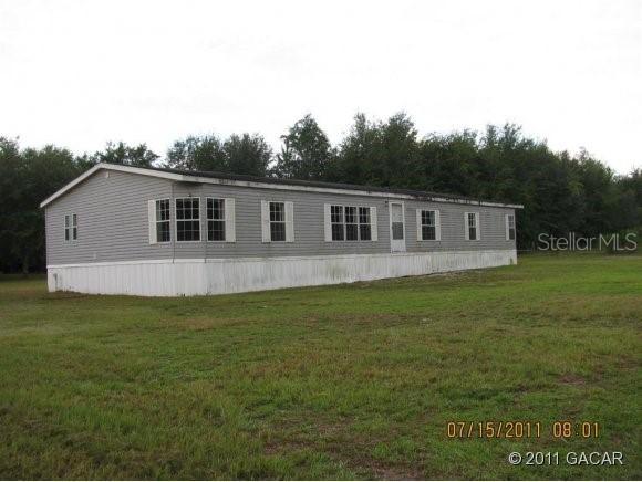 433 NW Hilltop Rd., Mayo, FL 32066