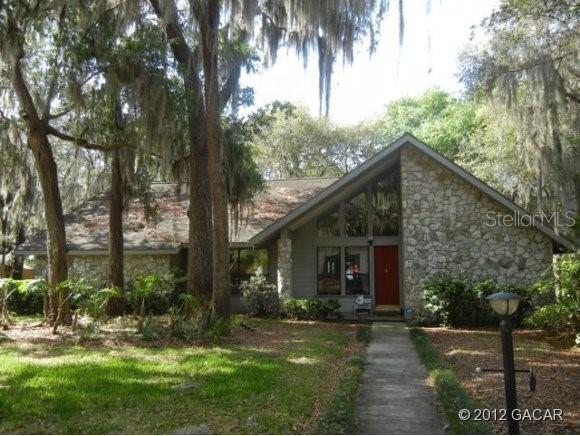 103 Commons Ln., Hawthorne, FL 32640