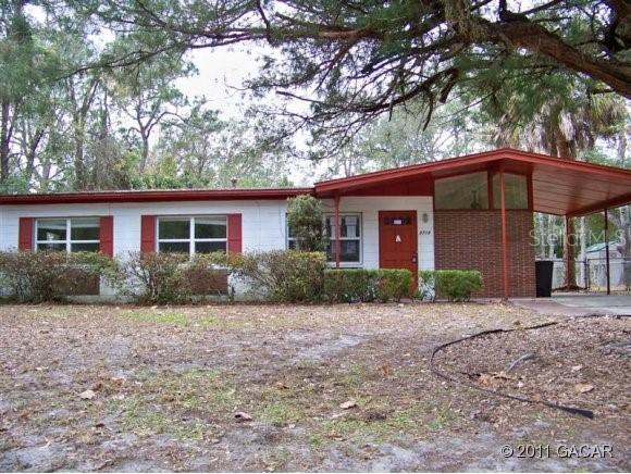 2710 NE 11th St St., Gainesville, FL 32609