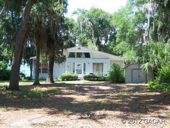 118 Lake Mcmeekin Ln., Hawthorne, FL 32640