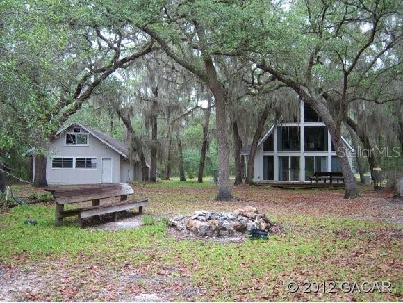 185 Bumpy Rd., Melrose, FL 32666