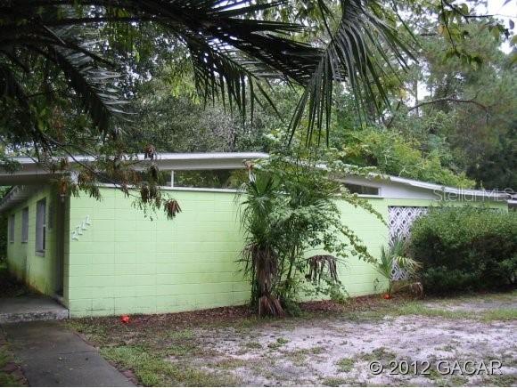 2711 NE 12th St., Gainesville, FL 32609
