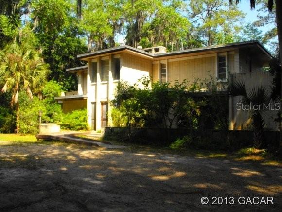 4420 Clear Lake Dr., Gainesville, FL 32607