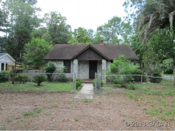 903 NE 10 Ave., Gainesville, FL 32601