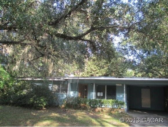 2209 NE 9th St., Gainesville, FL 32609