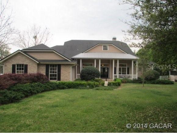 213 Star Lake Dr., Hawthorne, FL 32640
