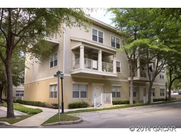 9172 SW 52nd Rd. #F-20, Gainesville, FL 32608