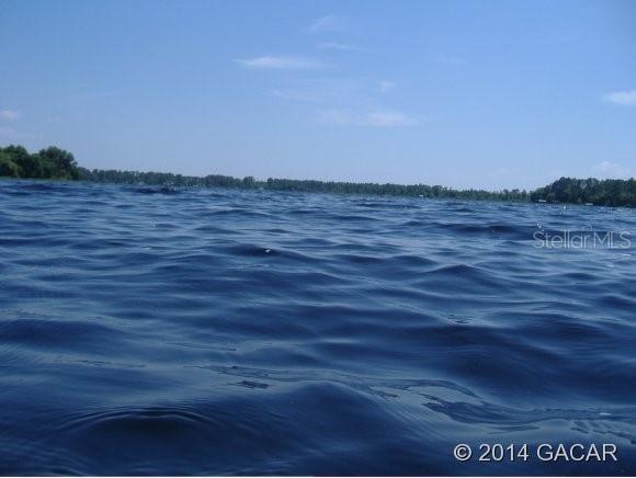 271 Star Lake Dr., Hawthorne, FL 32640