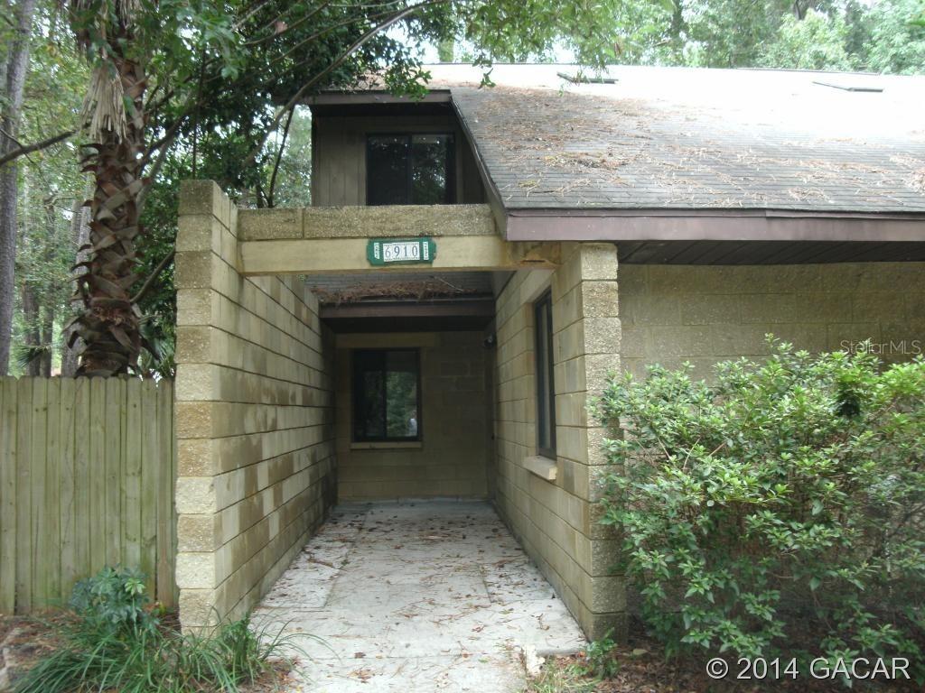6910 SW 46 Ave., Gainesville, FL 32608