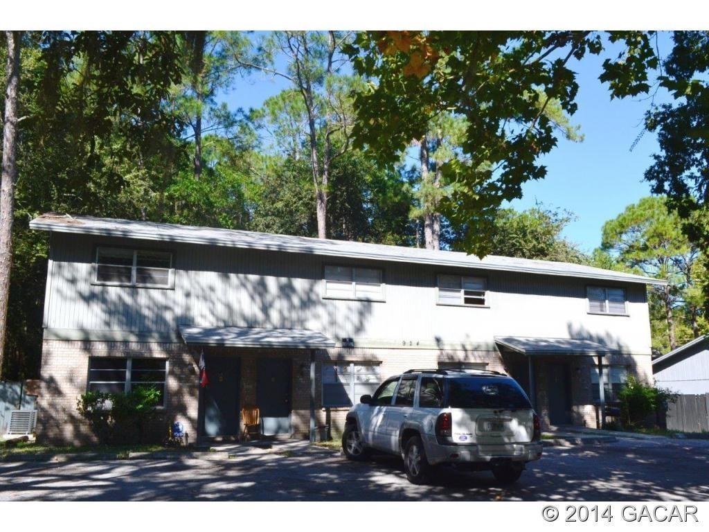 924 SW 62nd Ter., Gainesville, FL 32601
