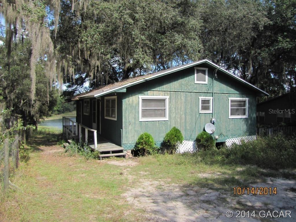 169 Silver Lake Dr., Hawthorne, FL 32640