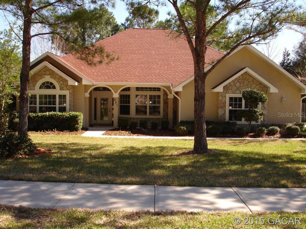 921 SW 105th Ter., Gainesville, FL 32607