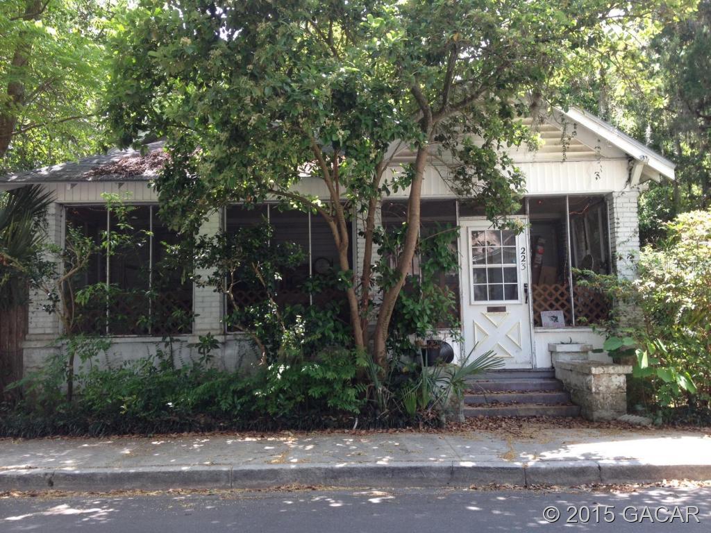 223 SW 2nd Pl., Gainesville, FL 32601