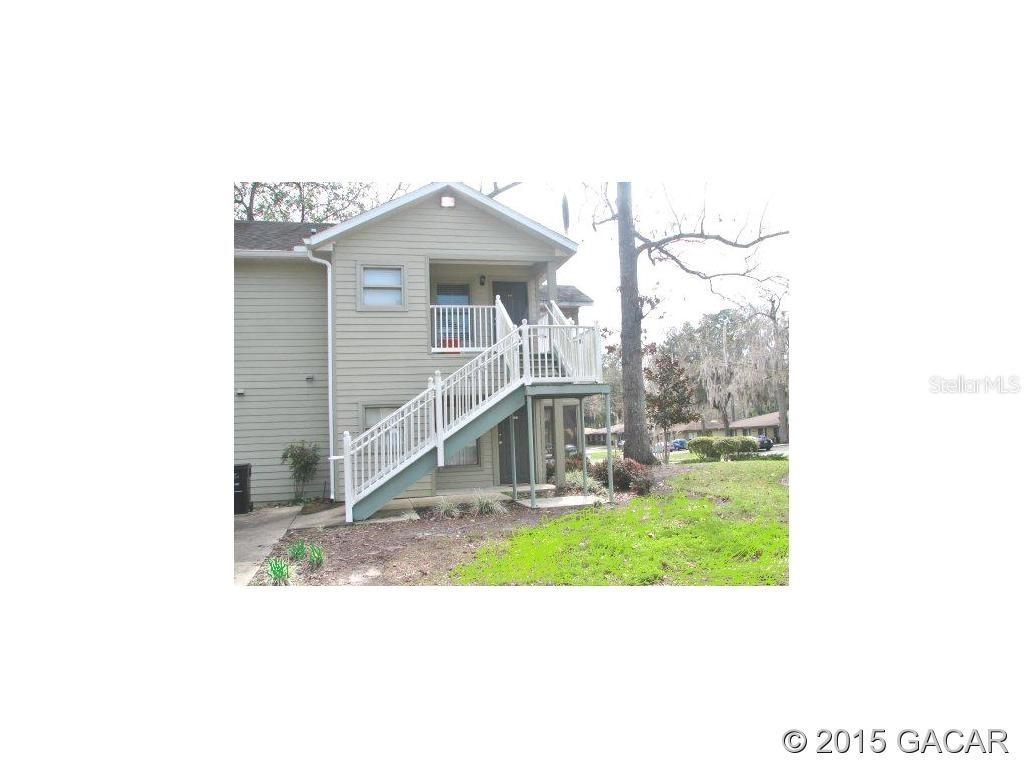3425 SW 29th Ter. #B-20, Gainesville, FL 32608