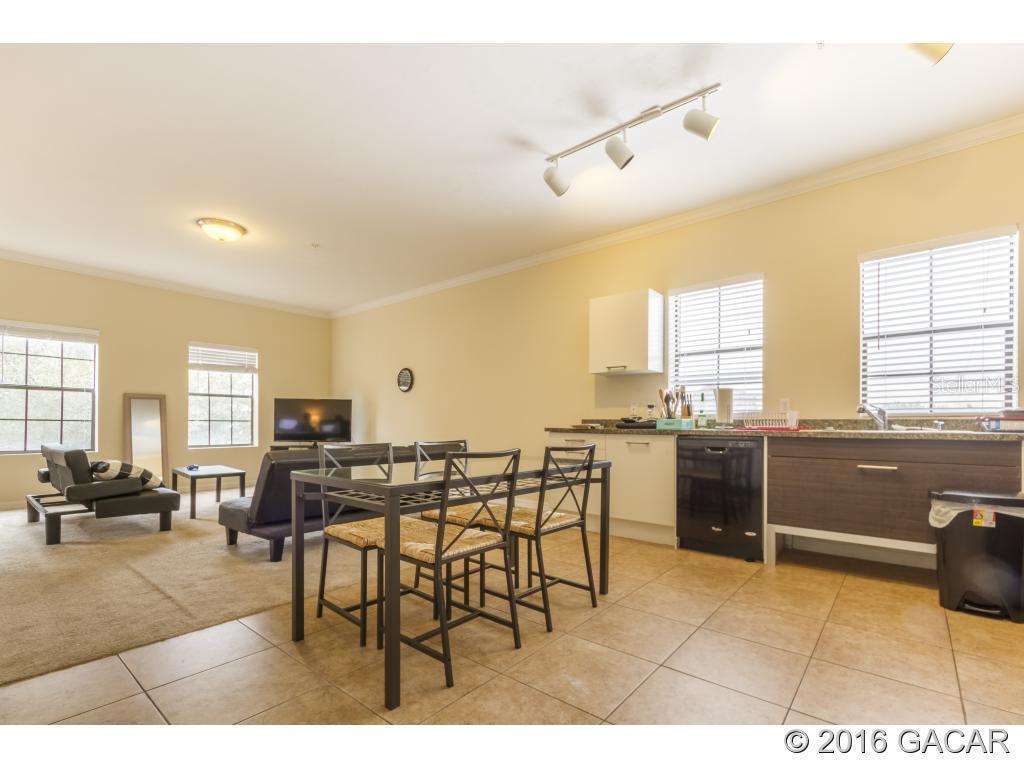 20 SW 6th St. #214, Gainesville, FL 32601