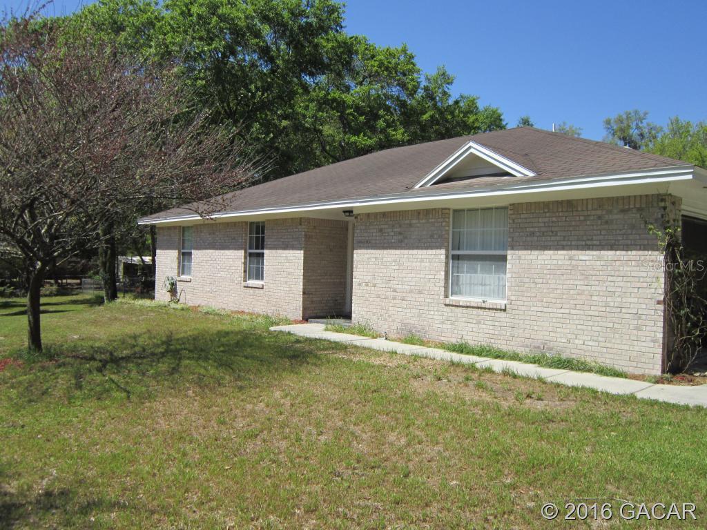 293 SE 2nd St., Melrose, FL 32666