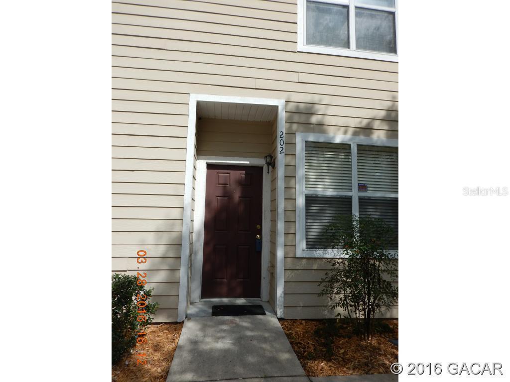 1710 NW 7th St. #202, Gainesville, FL 32609