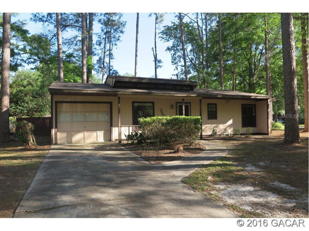 2725 NW 49th Pl., Gainesville, FL 32605