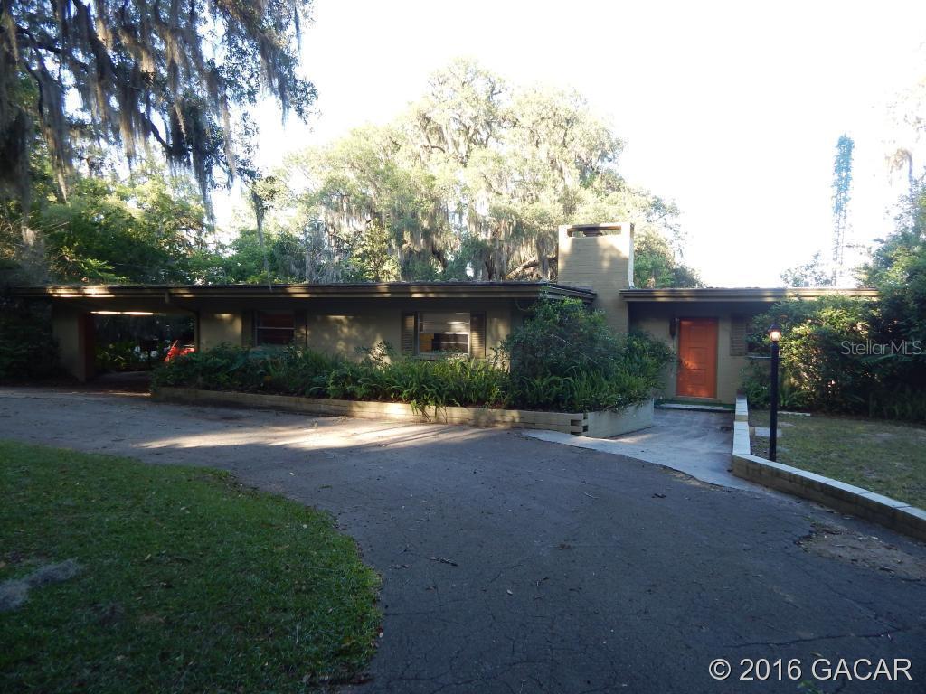 132 County Rd Hall Road, Melrose, FL 32666